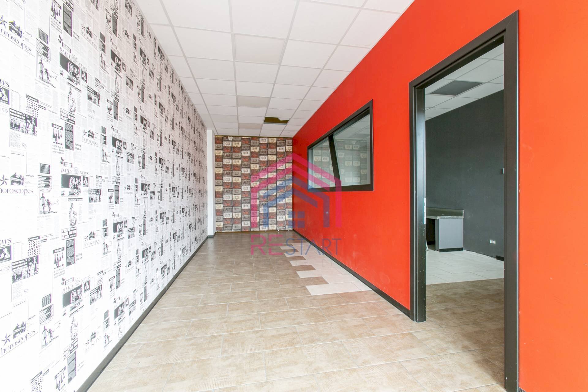 Foto 2 - Locale Commerciale via laurentina
 
157, Pomezia - foto 2