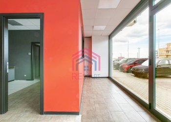 Foto 1 - Locale Commerciale via laurentina
 
157, Pomezia - foto 1