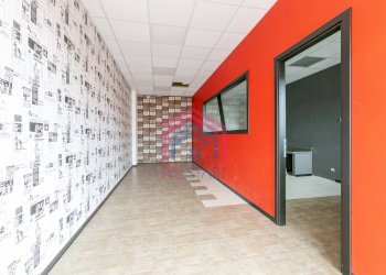 Foto 2 - Locale Commerciale via laurentina
 
157, Pomezia - foto 2