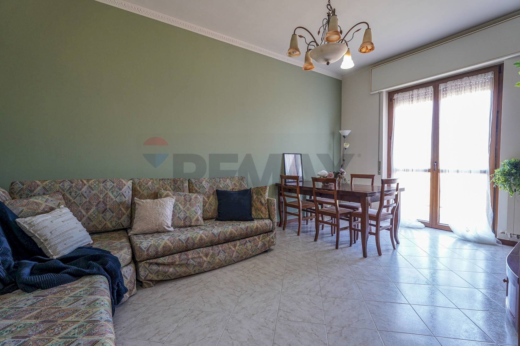 Sala da pranzo - Trilocale VIA GARIBALDI
 
19, Bonate Sotto - foto 2