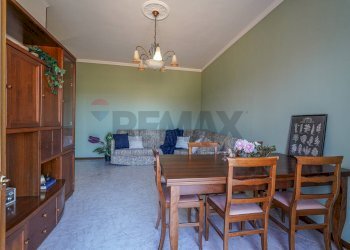 Sala da pranzo - Trilocale VIA GARIBALDI
 
19, Bonate Sotto - foto 9