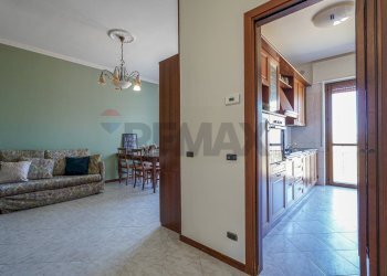 Sala da pranzo - Trilocale VIA GARIBALDI
 
19, Bonate Sotto - foto 11