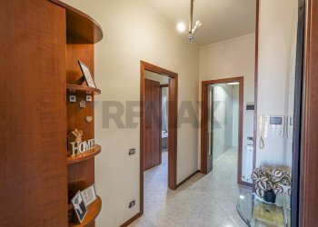 Hall / corridoio - Trilocale VIA GARIBALDI
 
19, Bonate Sotto - foto 20