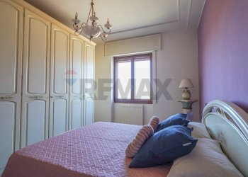 Camera / camera da letto - Trilocale VIA GARIBALDI
 
19, Bonate Sotto - foto 25