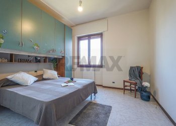 Camera / camera da letto - Trilocale VIA GARIBALDI
 
19, Bonate Sotto - foto 28