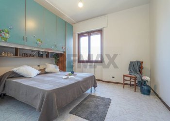 Camera / camera da letto - Trilocale VIA GARIBALDI
 
19, Bonate Sotto - foto 29