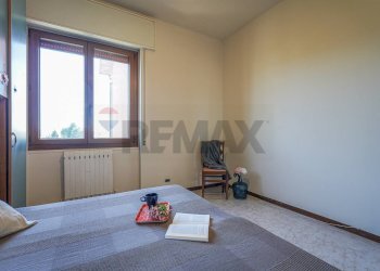 Camera / camera da letto - Trilocale VIA GARIBALDI
 
19, Bonate Sotto - foto 32