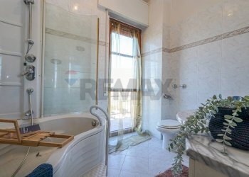 Bagno - Trilocale VIA GARIBALDI
 
19, Bonate Sotto - foto 35