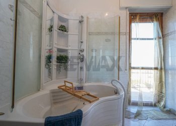 Bagno - Trilocale VIA GARIBALDI
 
19, Bonate Sotto - foto 36