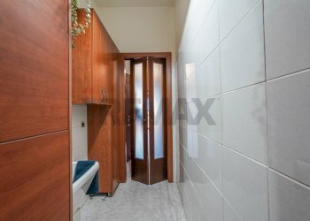 Hall / corridoio - Trilocale VIA GARIBALDI
 
19, Bonate Sotto - foto 42