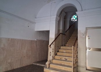 Interno palazzo - Two-room apartment via Giuseppe De Cesare, 74, Taranto - photo 3