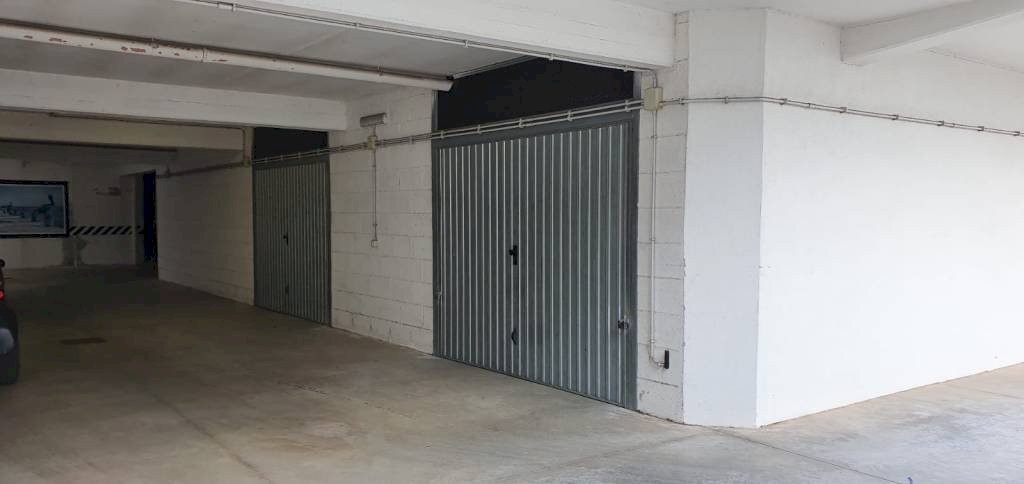 Box piazza Agostino De Giorgio, 3, Pomezia - foto 2