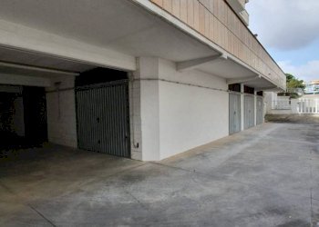 Box piazza Agostino De Giorgio, 3, Pomezia - foto 1