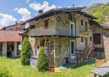 Facciata - Rustico Frazione Pragelato Sottano, San Damiano Macra - foto 1