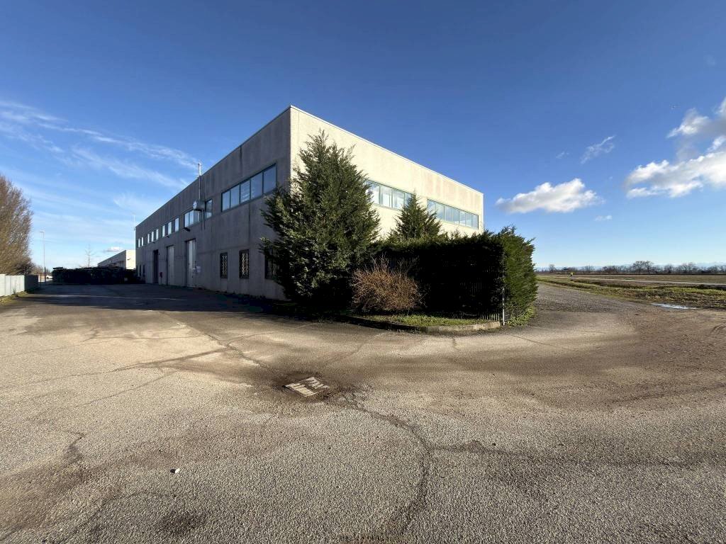 Zona - Capannone via Abbiategrasso, Pavia - foto 1