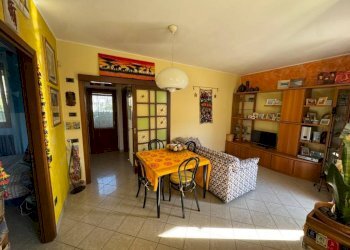 Salone - Trilocale via Cesare Battisti, 32, Somma Lombardo - foto 3