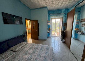 Camera da letto - Trilocale via Cesare Battisti, 32, Somma Lombardo - foto 4