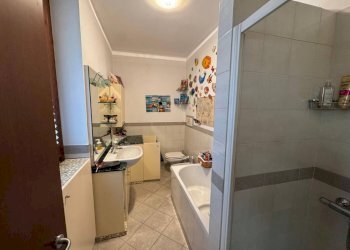 Bagno - Trilocale via Cesare Battisti, 32, Somma Lombardo - foto 12