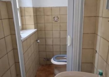 Bagno - Negozio via Angelo Brofferio, Asti - foto 4