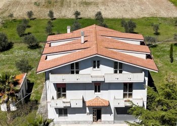 Foto 1 - Casa indipendente VIA CASE SPARSE
 
39, Campli - foto 1