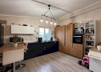 Cucina - Villa via di Tor Chiesaccia, Roma - photo 16