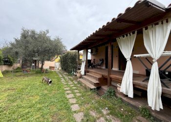 Giardino - Villa via di Tor Chiesaccia, Roma - photo 27