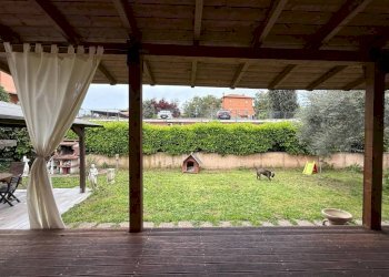 Giardino - Villa via di Tor Chiesaccia, Roma - photo 34