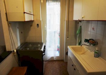 Cucina - Bilocale via Bartolomeo Carrea, 4, Genova (zona Sampierdarena) - foto 5