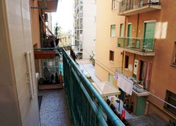Balcone - Bilocale via Bartolomeo Carrea, 4, Genova (zona Sampierdarena) - foto 13