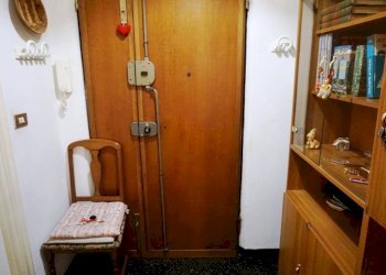 Ingresso - Bilocale via Bartolomeo Carrea, 4, Genova (zona Sampierdarena) - foto 15