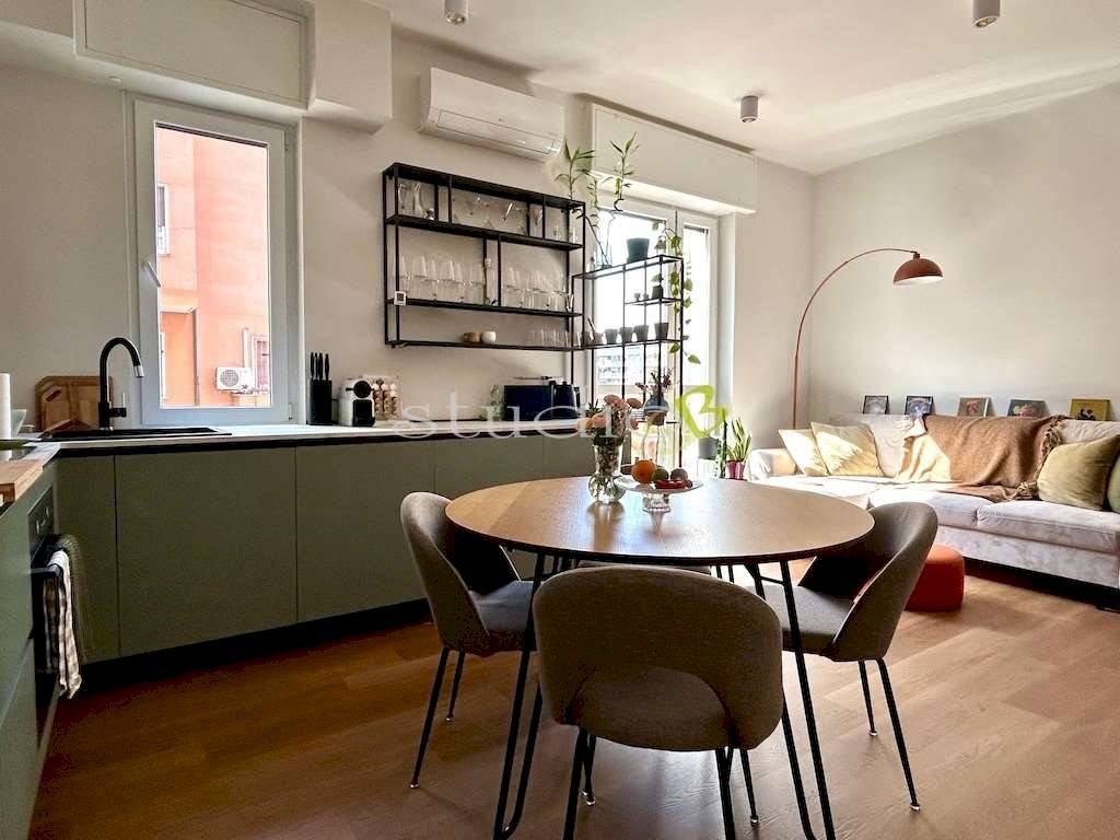 Salone - Bilocale via Bettino Da Trezzo, 14, Milano - foto 2