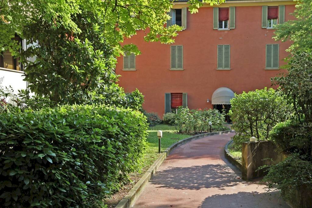 Cortile interno - Two-room apartment Bologna (neighborhood Centro Storico) - photo 3