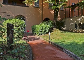 Giardino - Three-room apartment via Santo Stefano, 103, Bologna (neighborhood Centro Storico) - photo 7