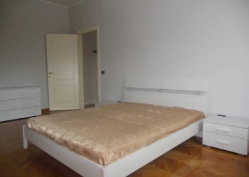 Camera da letto - Appartamento viale Jacopo Barozzi, Modena (zona Circoscrizione 1) - foto 14
