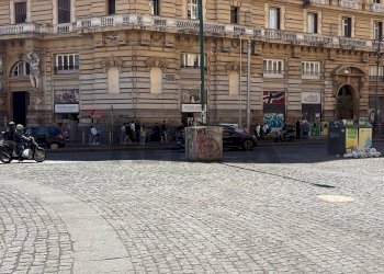 Edificio all\'aperto - Locale Commerciale Corso umberto
 
181, Napoli - foto 2