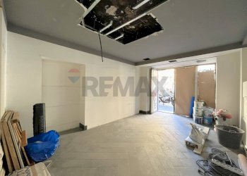 Stanza vuota - Locale Commerciale Corso umberto
 
181, Napoli - foto 7