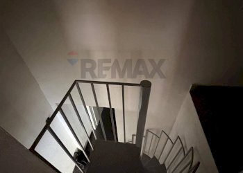 Scale - Locale Commerciale Corso umberto
 
181, Napoli - foto 17