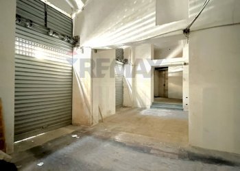 Parcheggio - Locale Commerciale Napoli - foto 9