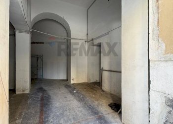 Parcheggio - Locale Commerciale Napoli - foto 16