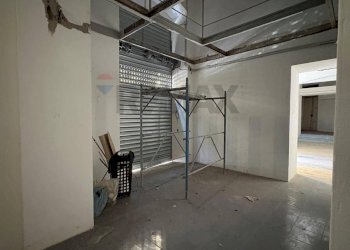 Parcheggio - Locale Commerciale Napoli - foto 17