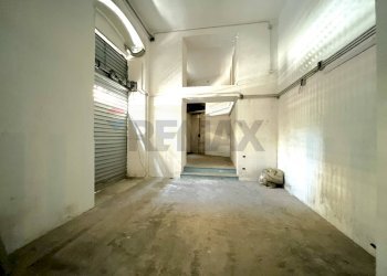 Parcheggio - Locale Commerciale Napoli - foto 20