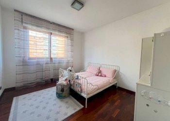 Camera da letto - Appartamento via Giordano Bruno, 59, Torino (zona Lingotto) - foto 11