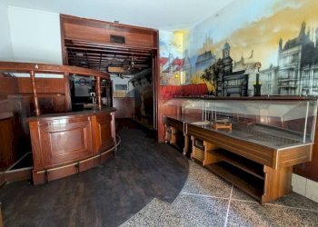 Interno non residenziale - Negozio via Goito, 14, Bologna (zona Centro Storico) - foto 4