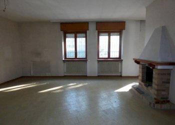 Salone - Villa piazza Monsignor Luigi Grassi, Alba - foto 7