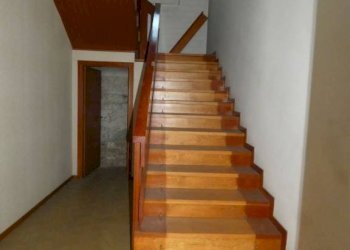 Scala - Villa piazza Monsignor Luigi Grassi, Alba - foto 13