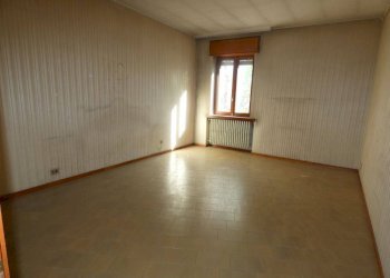 Camera da letto - Villa piazza Monsignor Luigi Grassi, Alba - foto 16