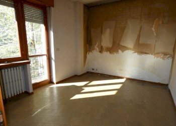 Camera da letto - Villa piazza Monsignor Luigi Grassi, Alba - foto 17