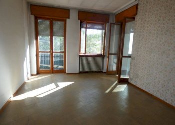 Camera da letto - Villa piazza Monsignor Luigi Grassi, Alba - foto 21