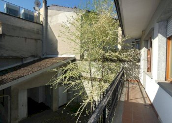 Balcone - Villa piazza Monsignor Luigi Grassi, Alba - foto 23