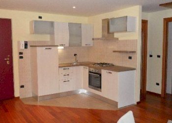 Cucina - Appartamento via Vida, Alba - foto 3